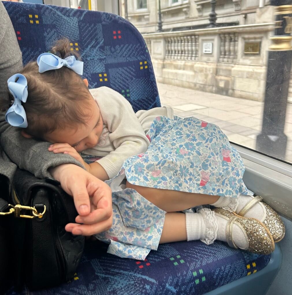 eloise on a london bus